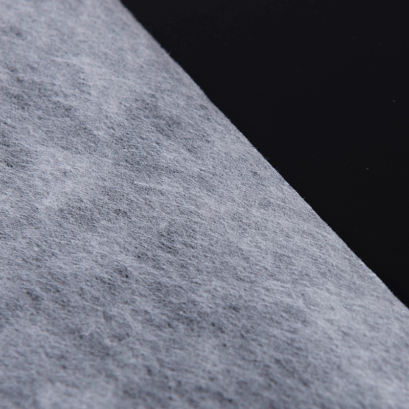 Waarom is geborduurde niet-geweven stof een kosteneffectieve en veelzijdige keuze voor mode- en woningdecoratie?